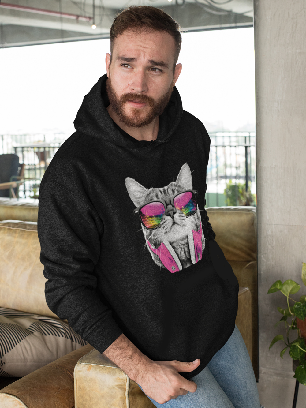 mockup-sweat-a-capuche-homme-chat-casque-dj.jpg