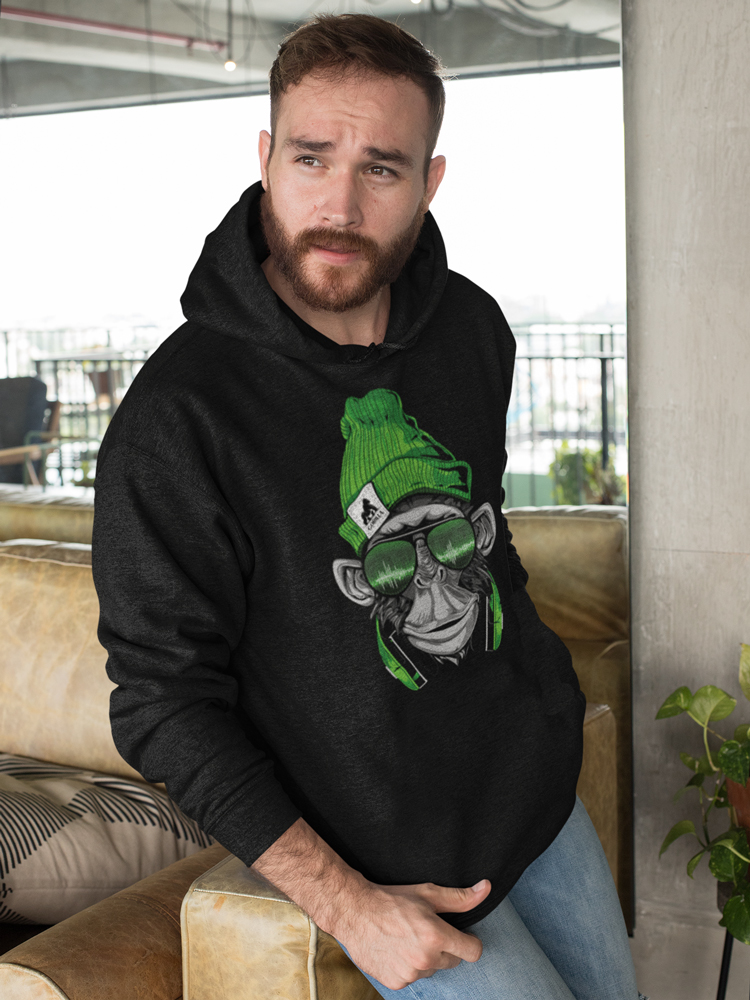 mockup-sweat-a-capuche-homme-singe-bonnet-lunettes-et-casque-dj.jpg