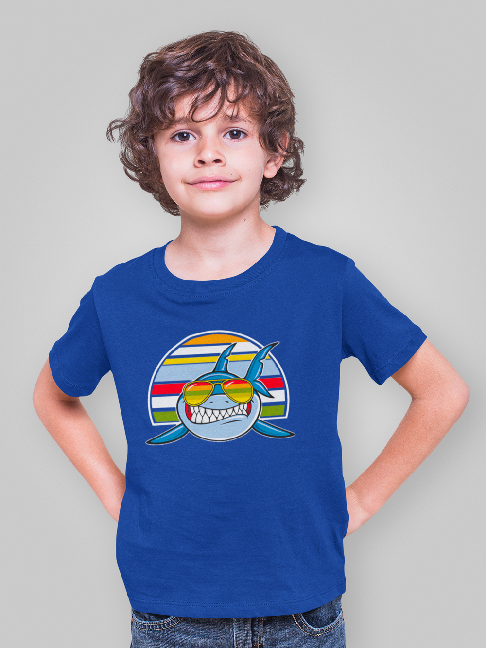 mockup-t-shirt-enfant-bleu-royal-bebe-requin.jpg