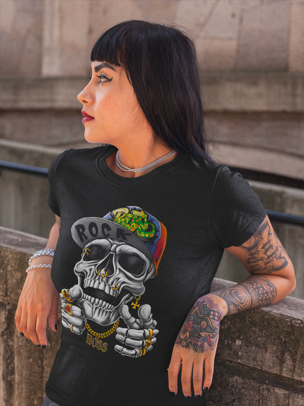 mockup-t-shirt-femme-crane-hip-hop.jpg