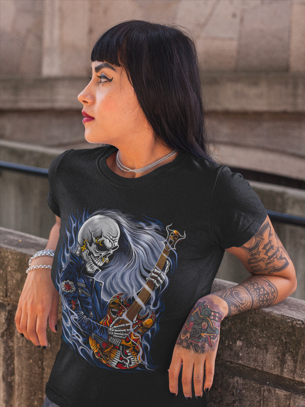 mockup-t-shirt-femme-squelette-guitariste.jpg