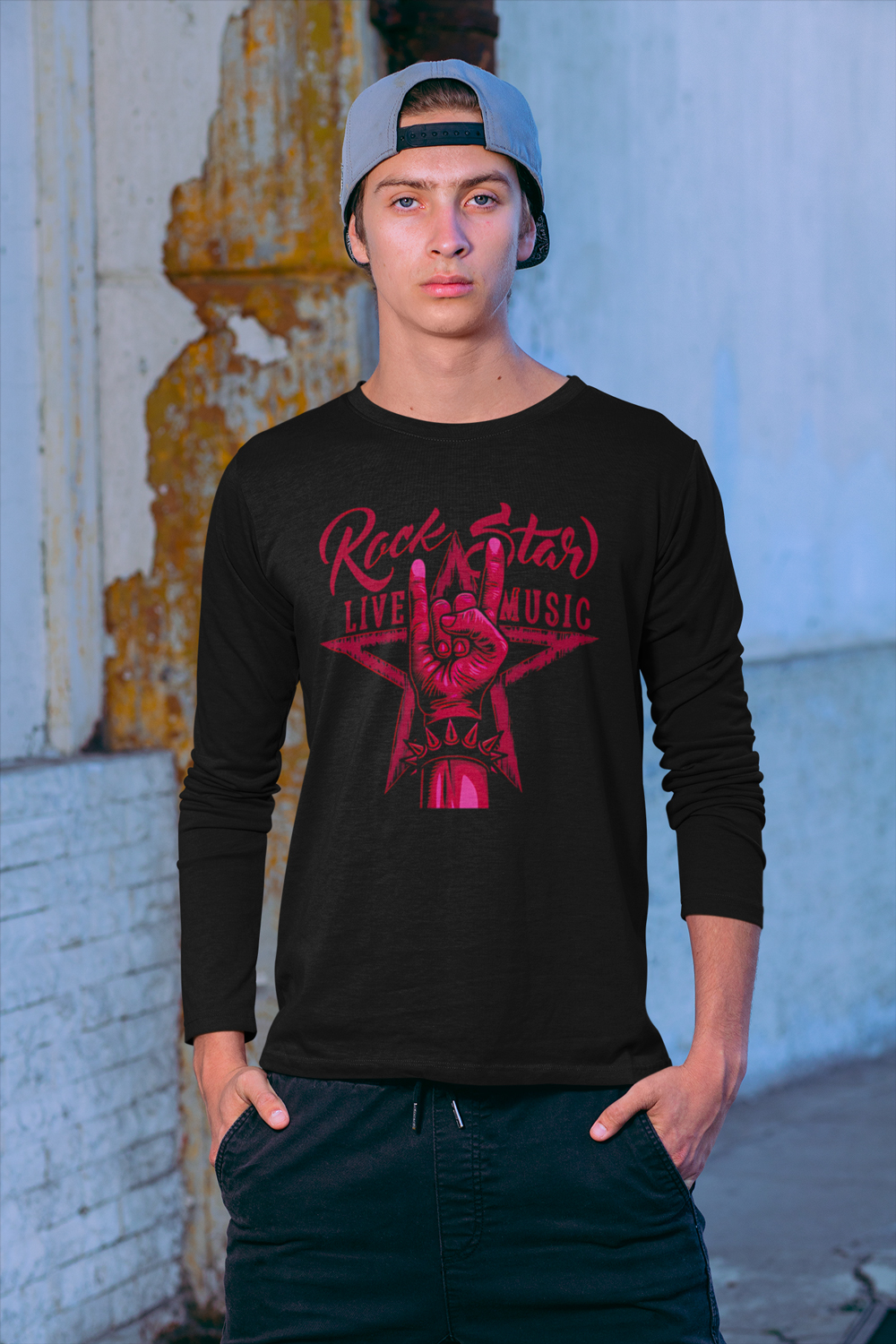 mockup-t-shirt-manches-longues-homme-noir-rock-star-signe-des-cornes.jpg